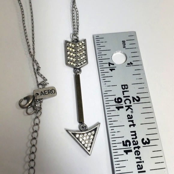 Antique Aero 1987 Delicate Arrow Metal & Crystal Necklace - Picture 4 of 9